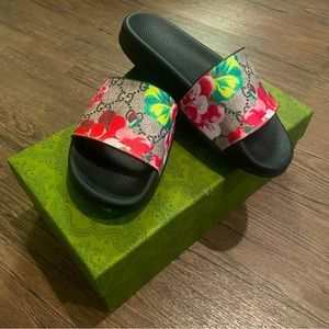 Gucci GG Blooms Supreme Floral Slides